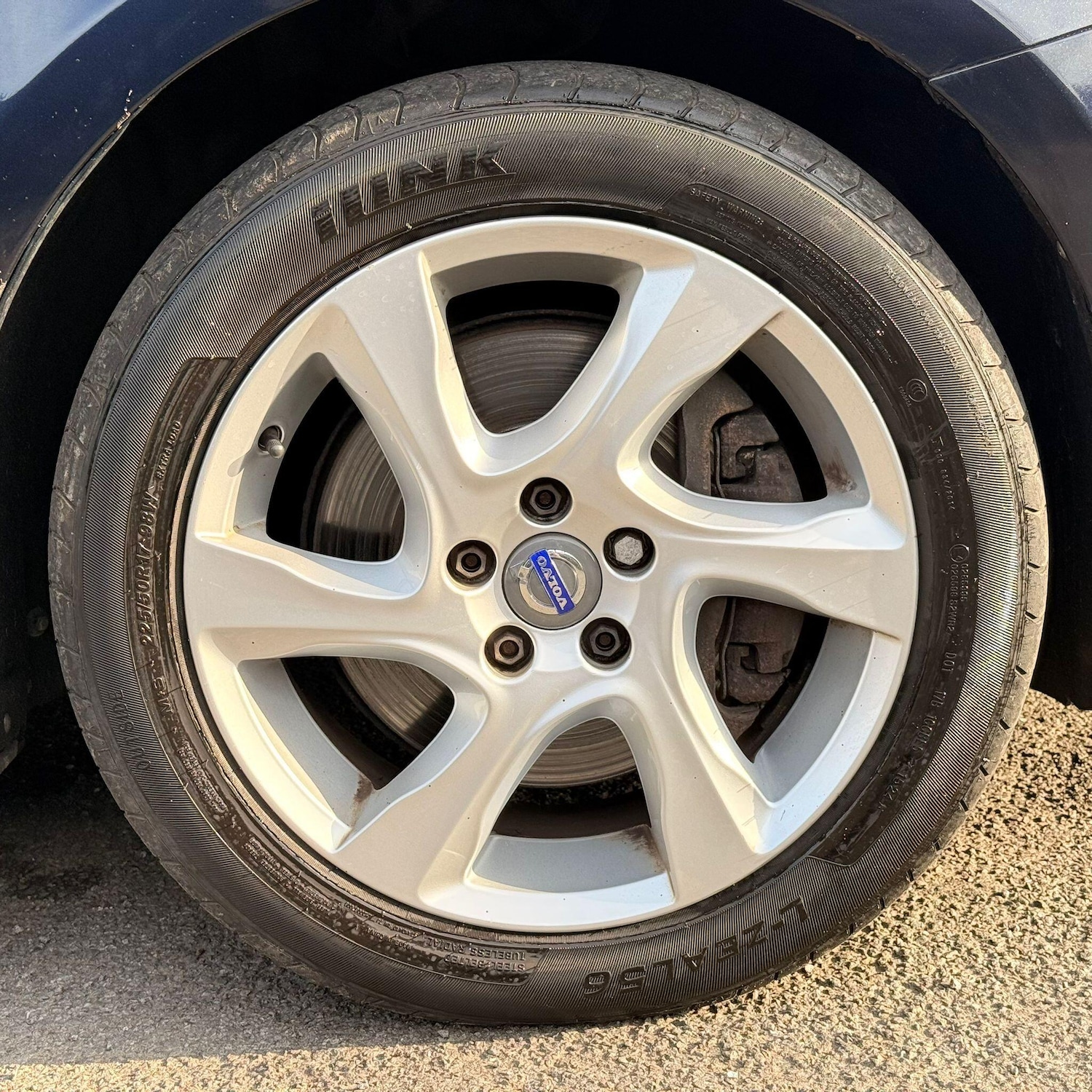 Used Volvo V40 2016 for sale - 77969910: Photo 42