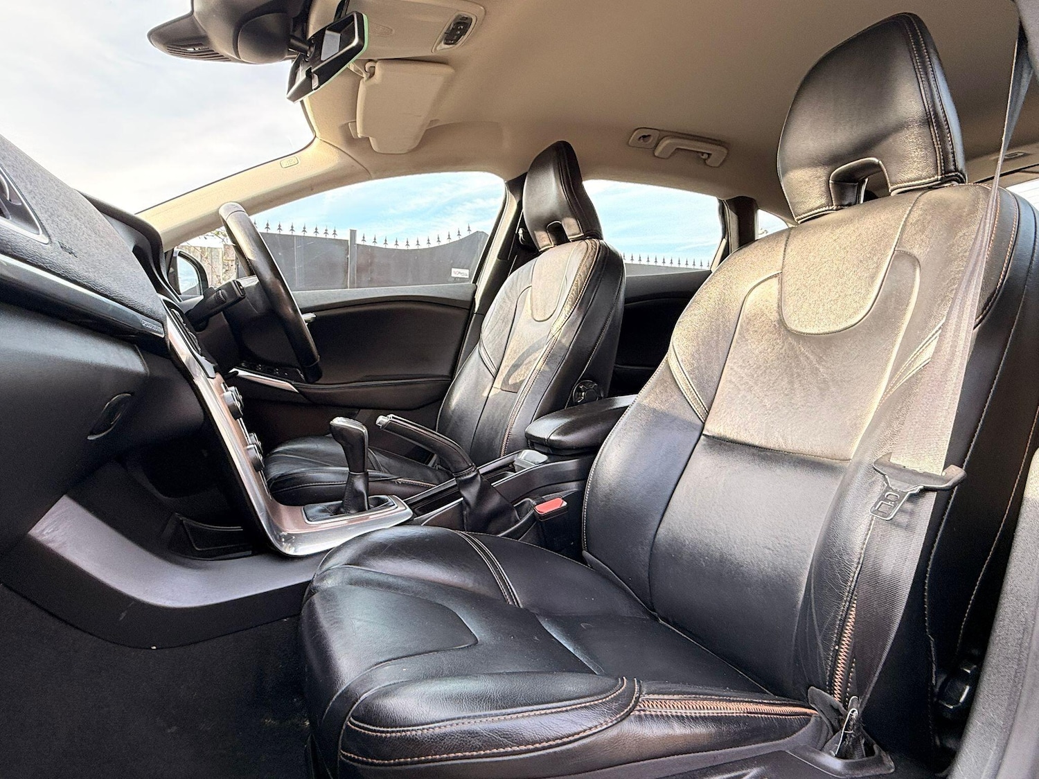 Used Volvo V40 2016 for sale - 77969910: Photo 49