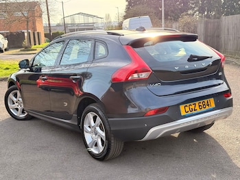 Used Volvo V40 2016 for sale - 77969910: Photo