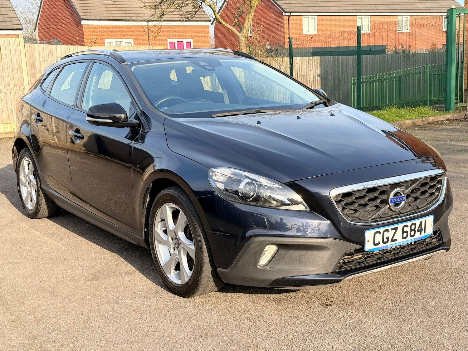 Used Volvo V40 2016 for sale - 77969910: Photo 6