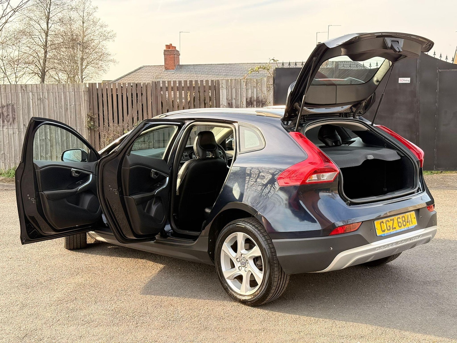 Used Volvo V40 2016 for sale - 77969910: Photo 9