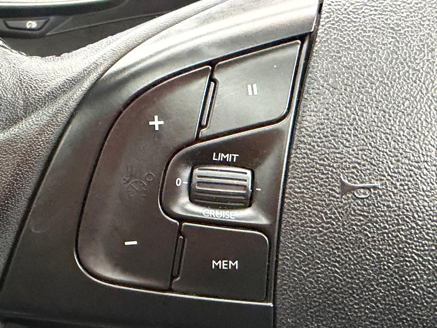 Used Citroen DS5 2013 for sale - 77215557: Photo 23