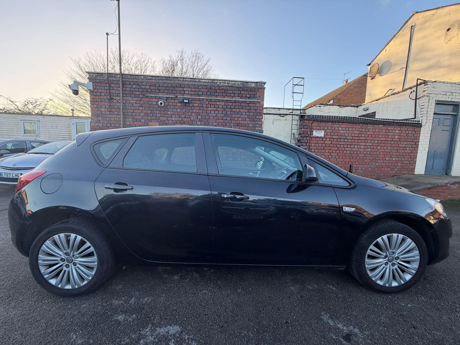 Used Vauxhall Astra 2011 for sale - 76913898: Photo 21