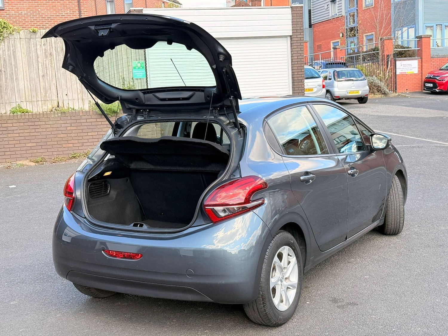 Used Peugeot 208 2016 for sale - 78115177: Photo 19