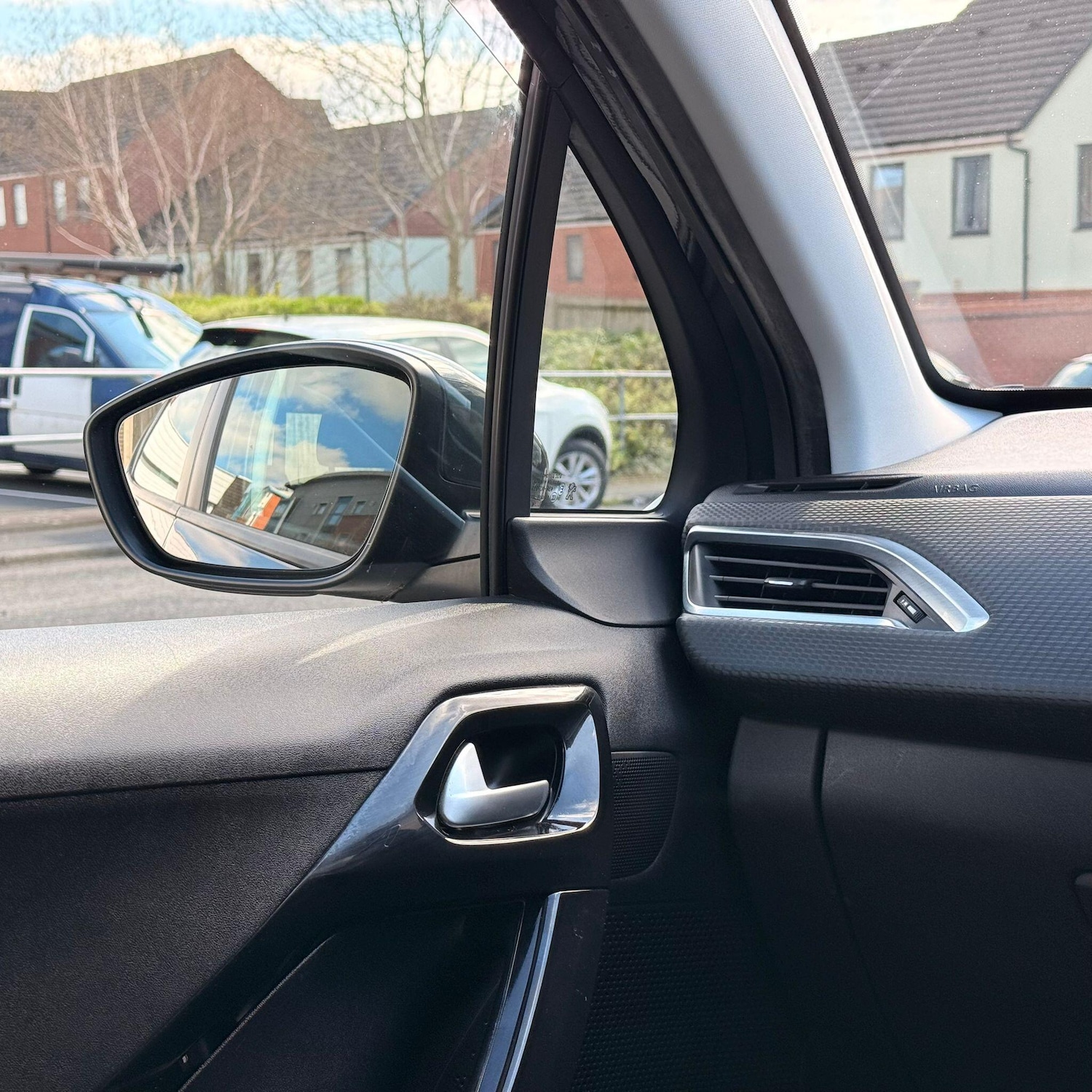 Used Peugeot 208 2016 for sale - 78115177: Photo 28