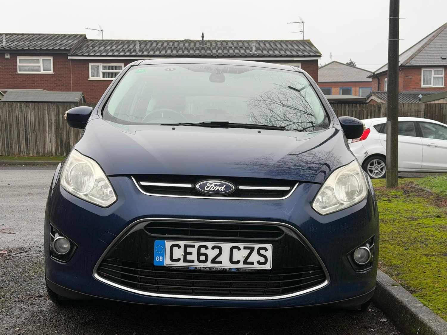 Used Ford C-Max 2012 for sale - 77131461: Photo 2