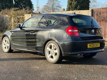 Used BMW 1 Series 2009 for sale - 77015850: Photo