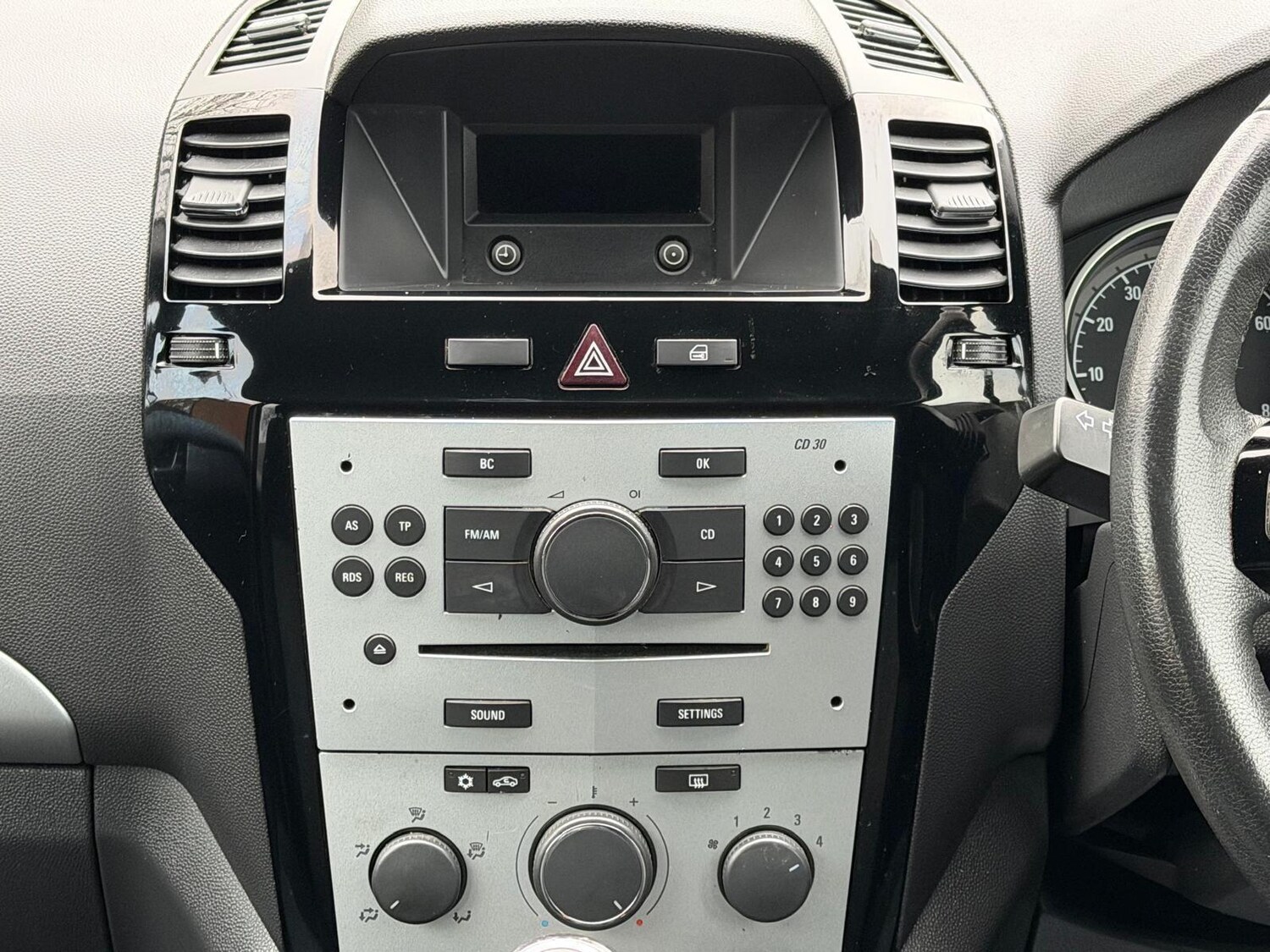 Used Vauxhall Zafira 2013 for sale - 77426053: Photo 41