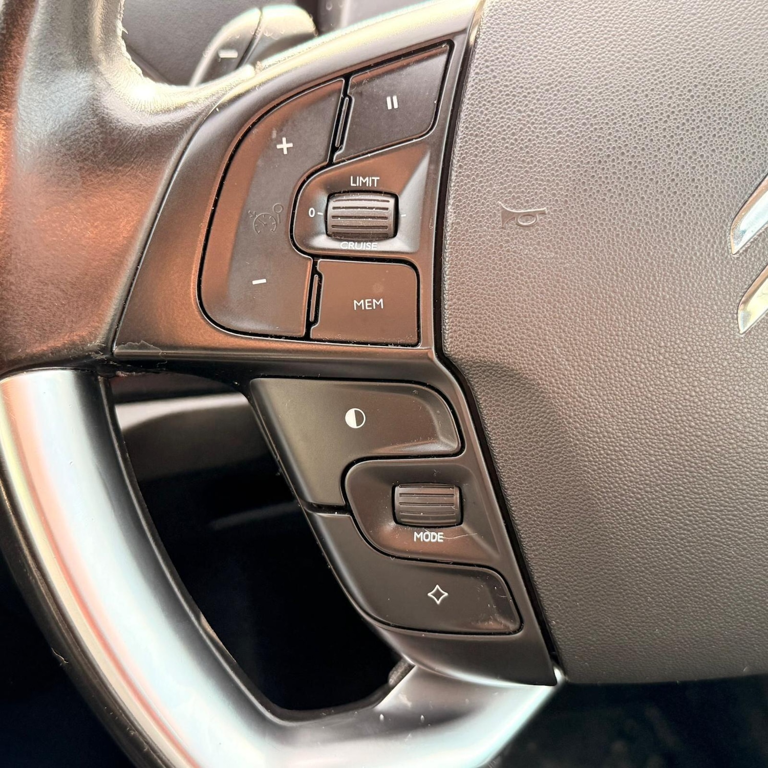 Used Citroen Grand C4 Picasso 2015 for sale - 77768817: Photo 25