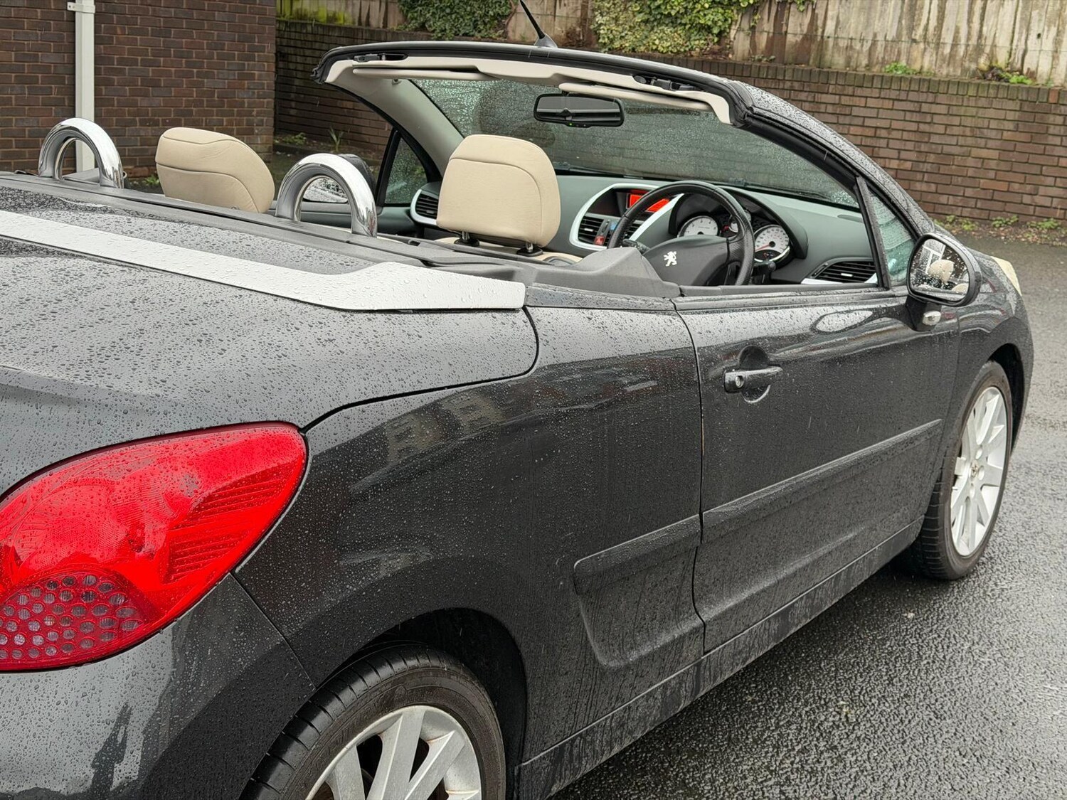 Used Peugeot 207 CC for sale - 77550406: Photo 11