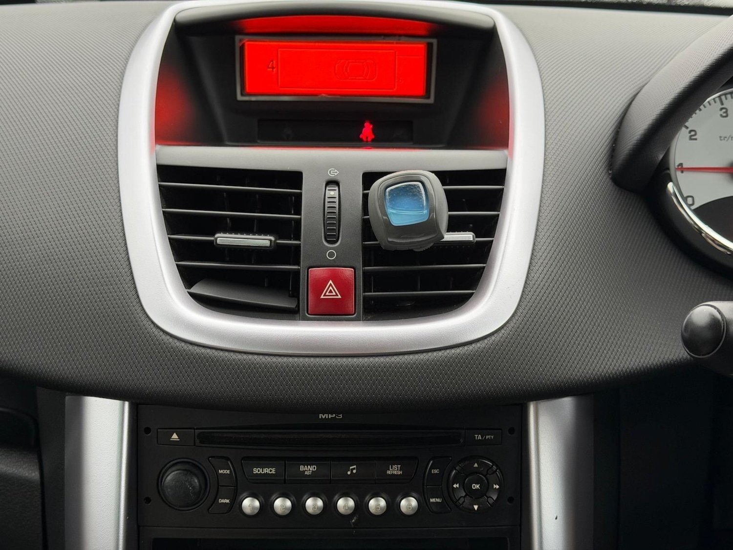 Used Peugeot 207 CC for sale - 77550406: Photo 24