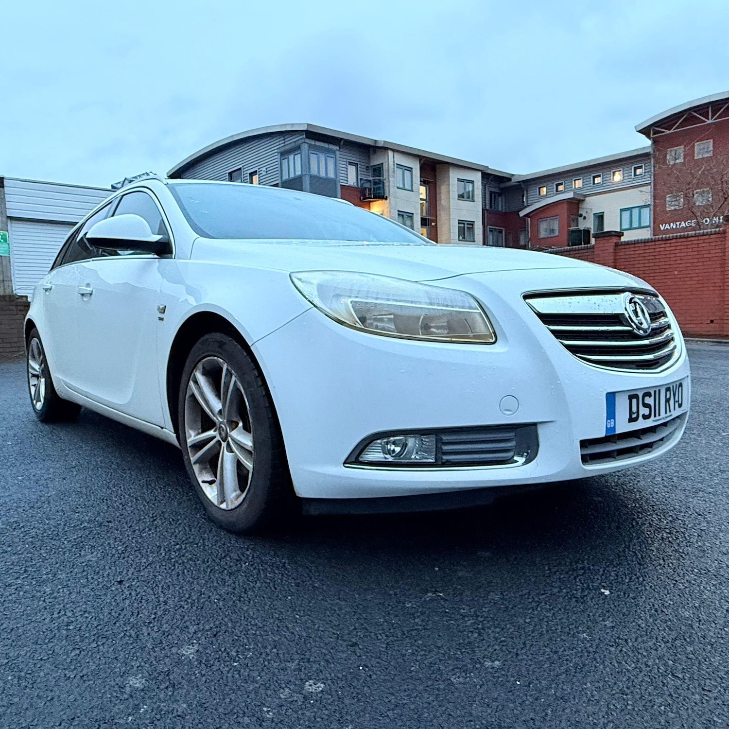 Used Vauxhall Insignia for sale - 77683167: Photo 2