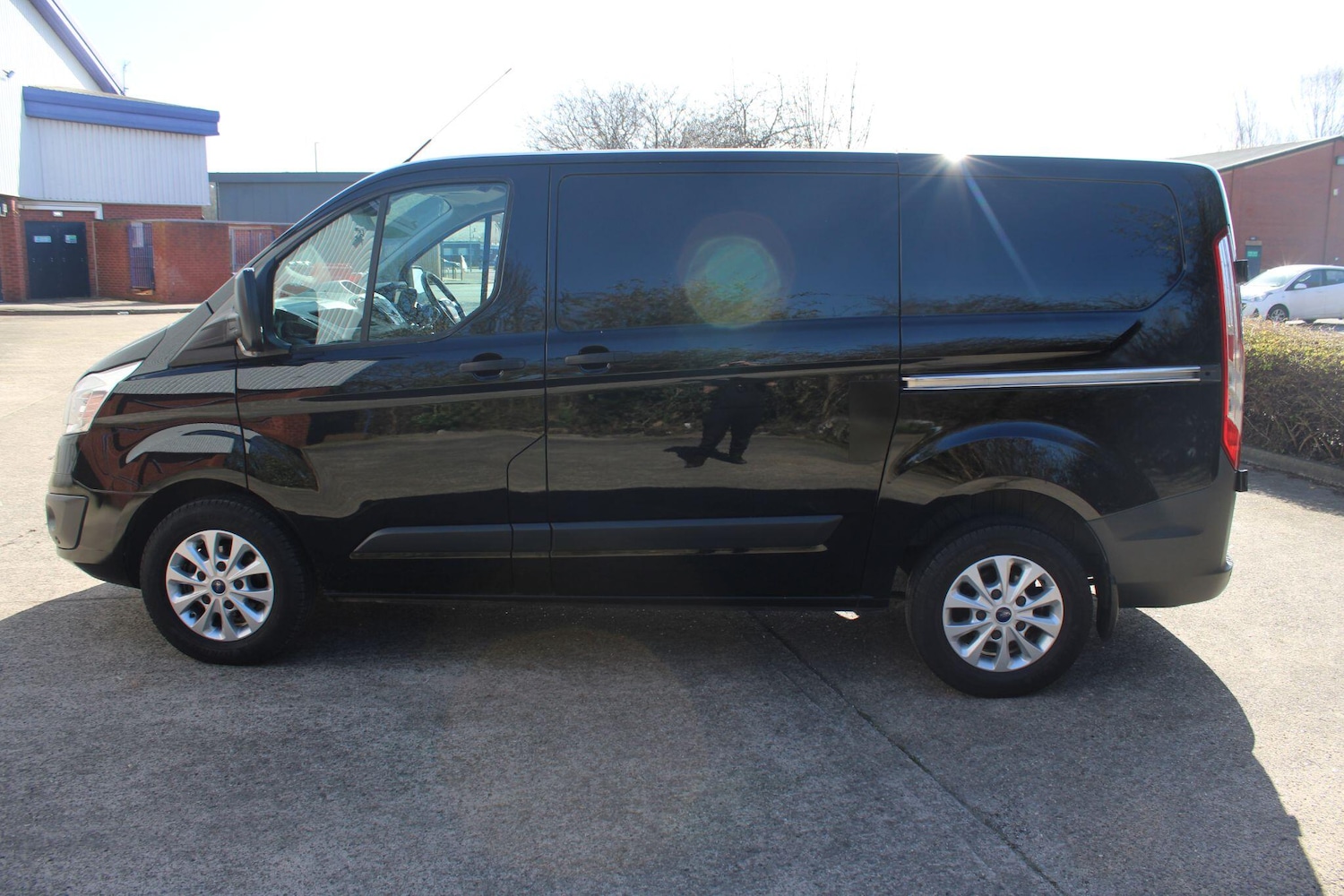 Used Ford Transit Custom 2017 for sale - 77978210: Photo 4