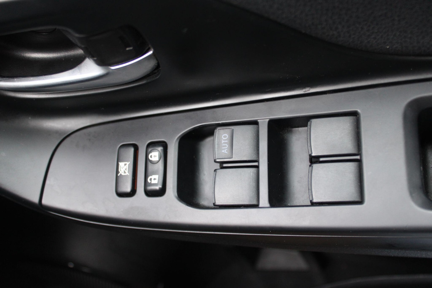 Used Toyota Yaris 2018 for sale - 77040737: Photo 21