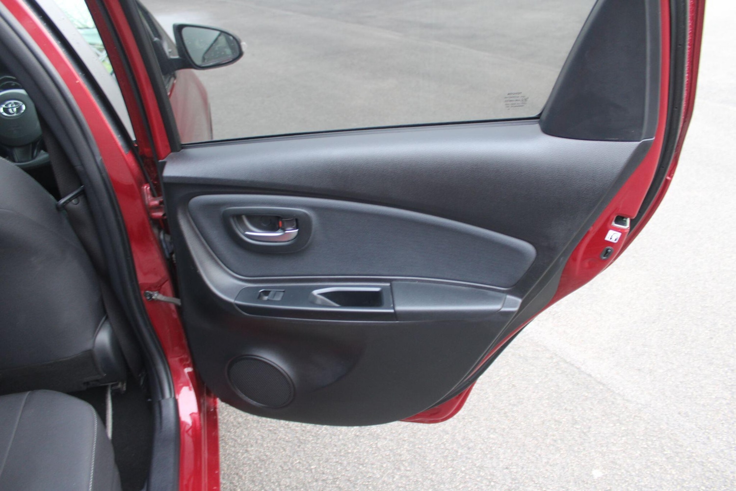 Used Toyota Yaris 2018 for sale - 77040737: Photo 23