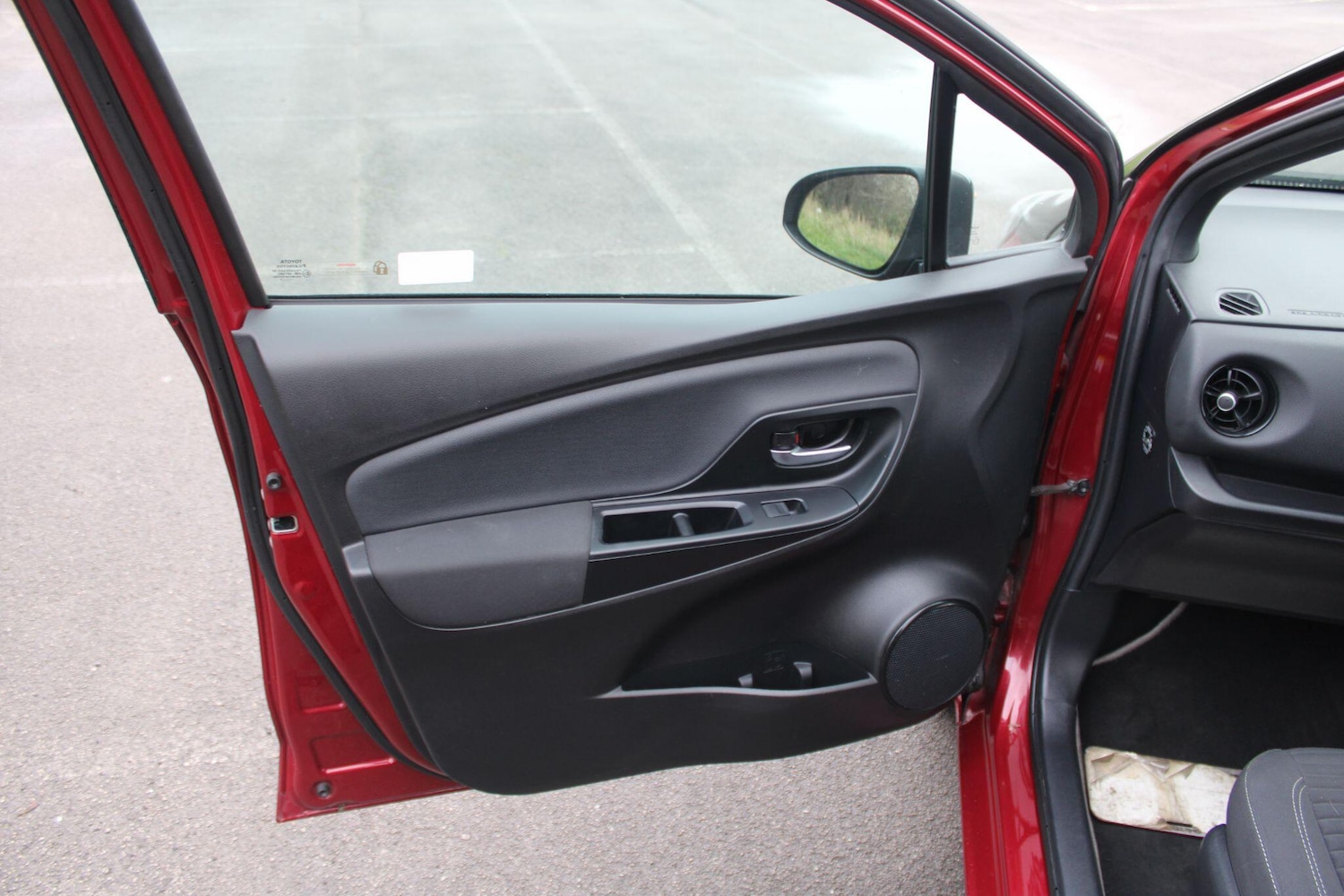 Used Toyota Yaris 2018 for sale - 77040737: Photo 26