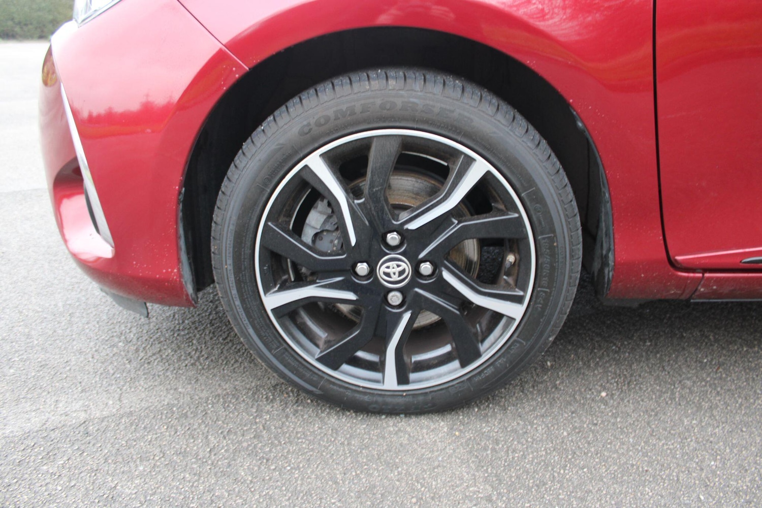 Used Toyota Yaris 2018 for sale - 77040737: Photo 30