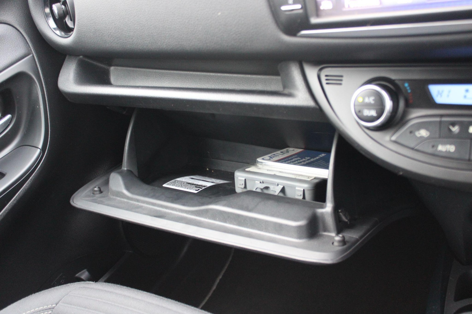 Used Toyota Yaris 2018 for sale - 77040737: Photo 37