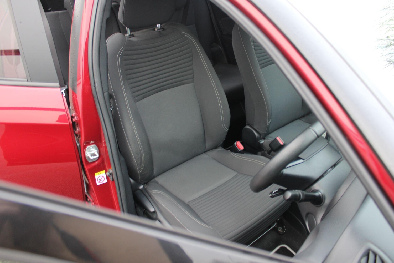 Used Toyota Yaris 2018 for sale - 77040737: Photo 38