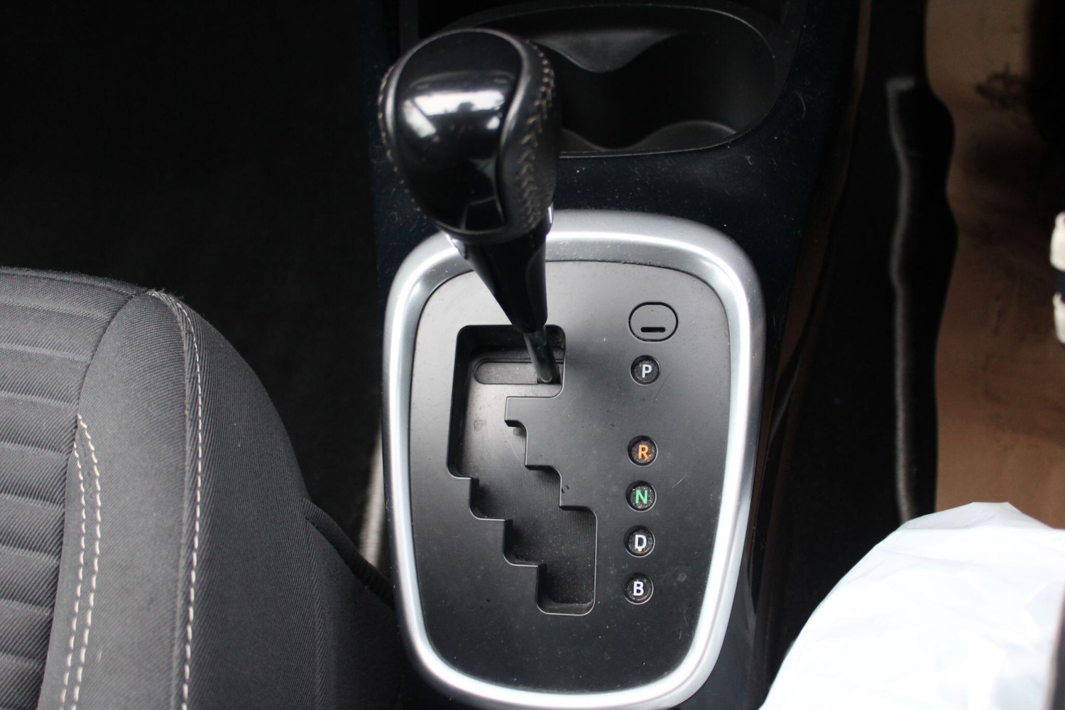 Used Toyota Yaris 2018 for sale - 77040737: Photo 9