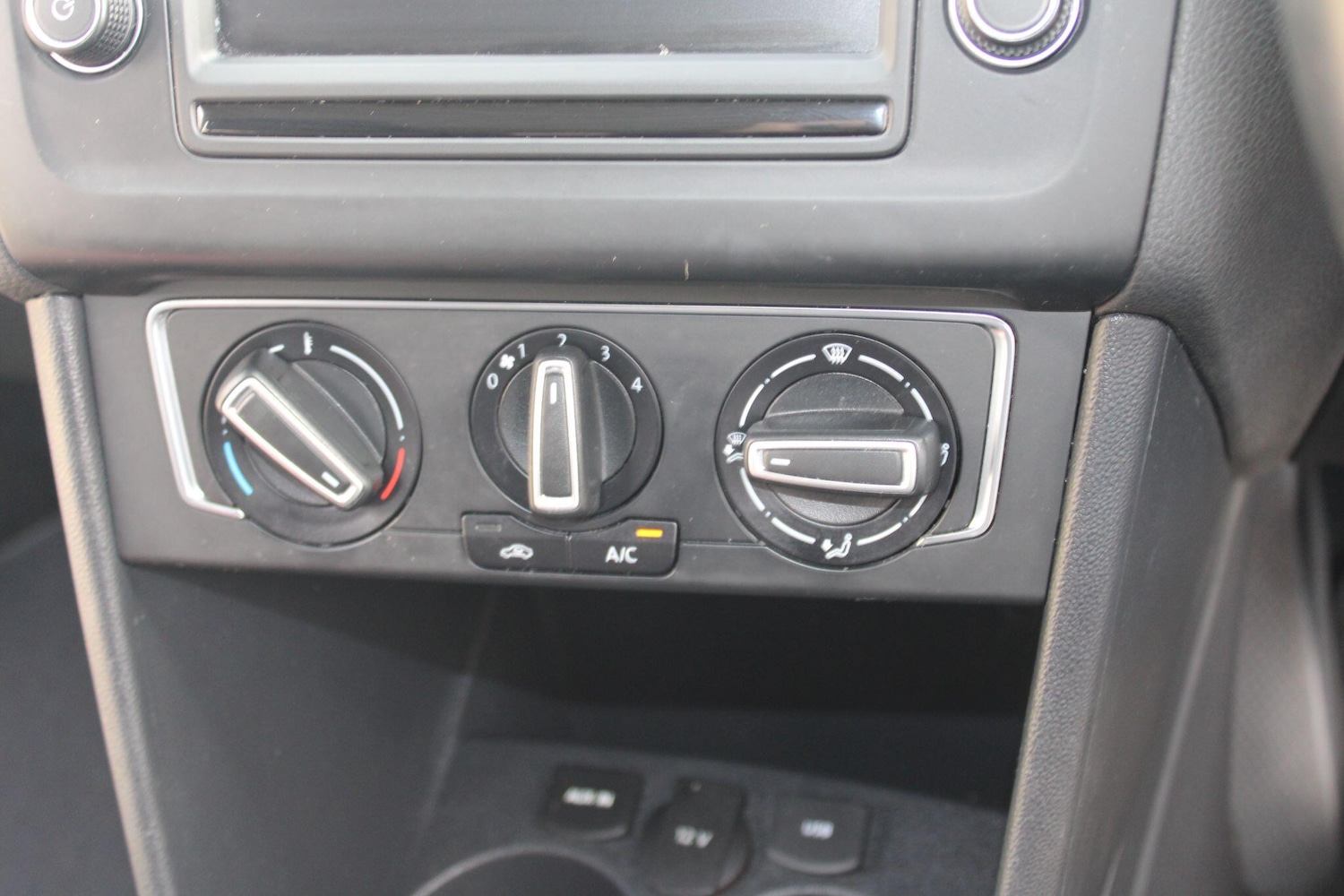 Used Volkswagen Polo 2014 for sale - 77892153: Photo 14