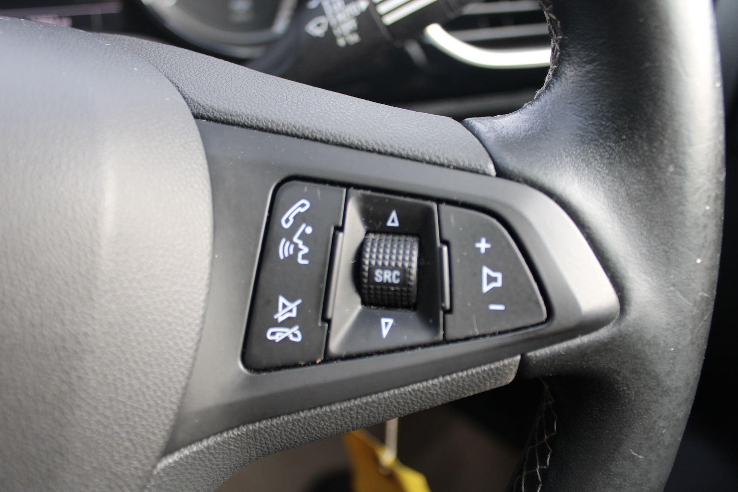 Used Vauxhall Astra for sale - 77977590: Photo 24