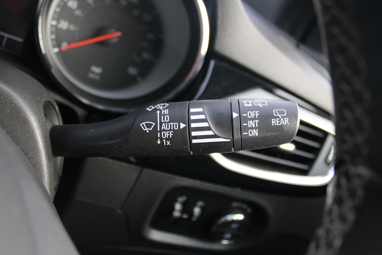 Used Vauxhall Astra for sale - 77977590: Photo 26