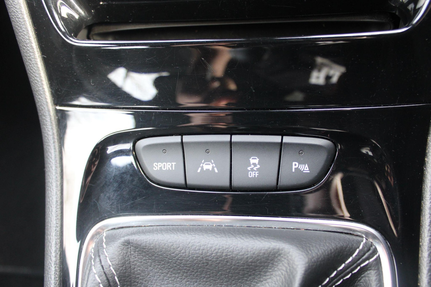 Used Vauxhall Astra for sale - 77977590: Photo 31