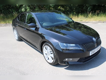 Used Skoda Superb 2018 for sale - 79026397: Photo