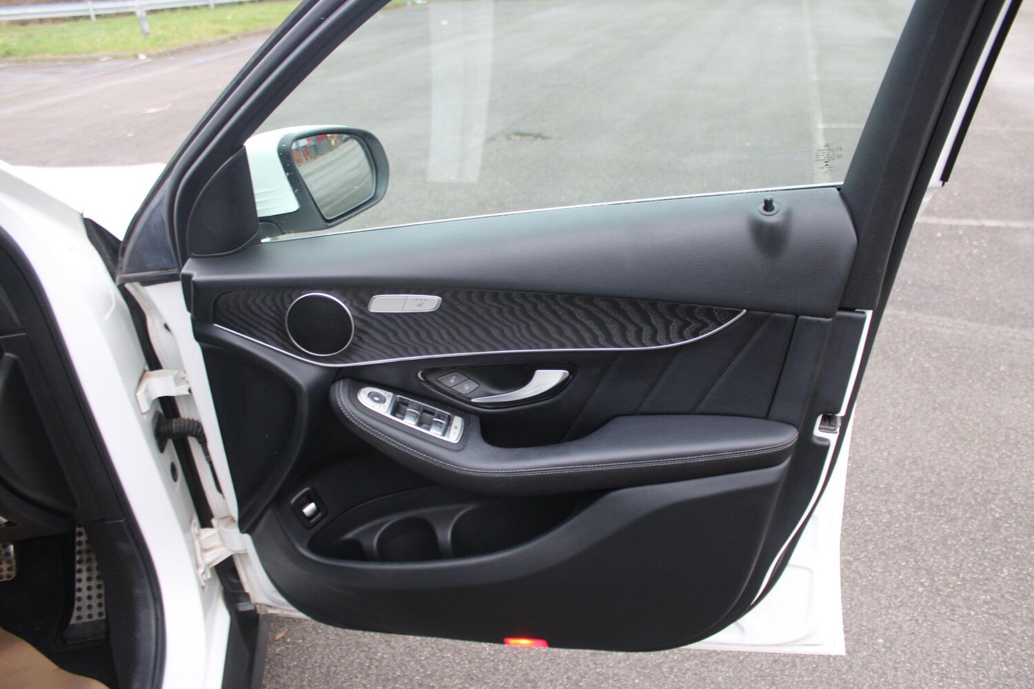 Used Mercedes-Benz GLC 2018 for sale - 77696410: Photo 25