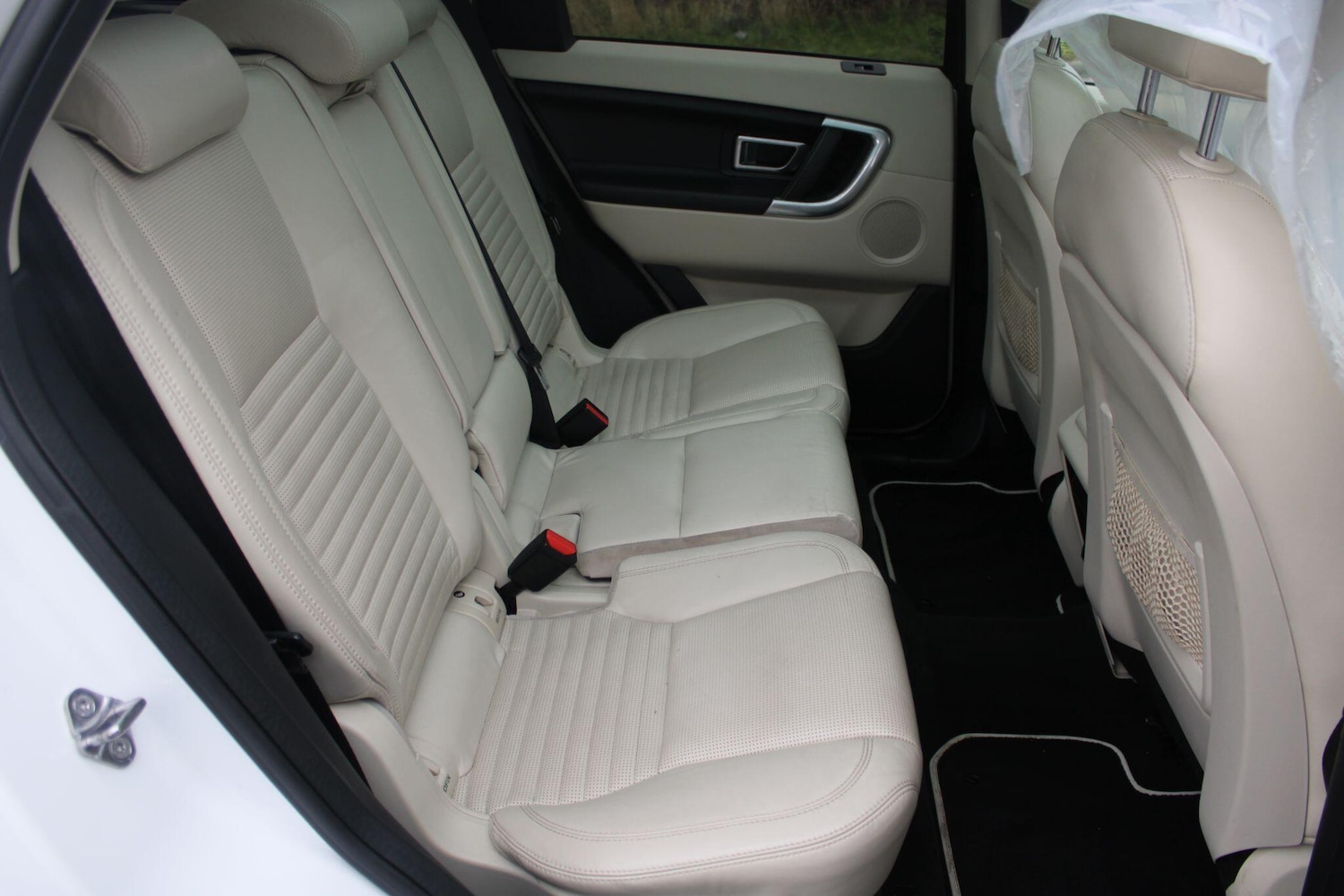 Used Land Rover Discovery Sport 2015 for sale - 77467879: Photo 11