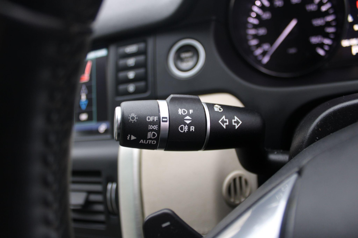 Used Land Rover Discovery Sport 2015 for sale - 77467879: Photo 18