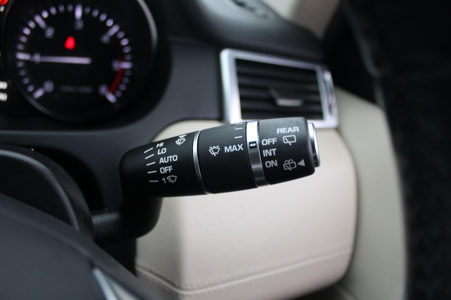 Used Land Rover Discovery Sport 2015 for sale - 77467879: Photo 19