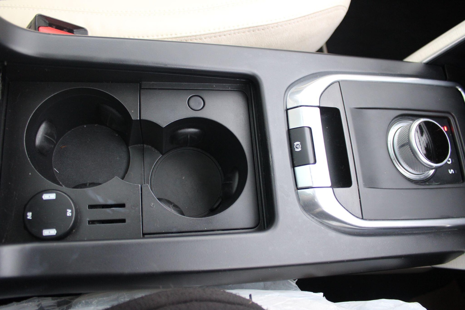 Used Land Rover Discovery Sport 2015 for sale - 77467879: Photo 25