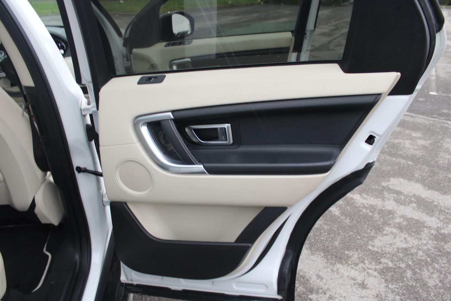 Used Land Rover Discovery Sport 2015 for sale - 77467879: Photo 38