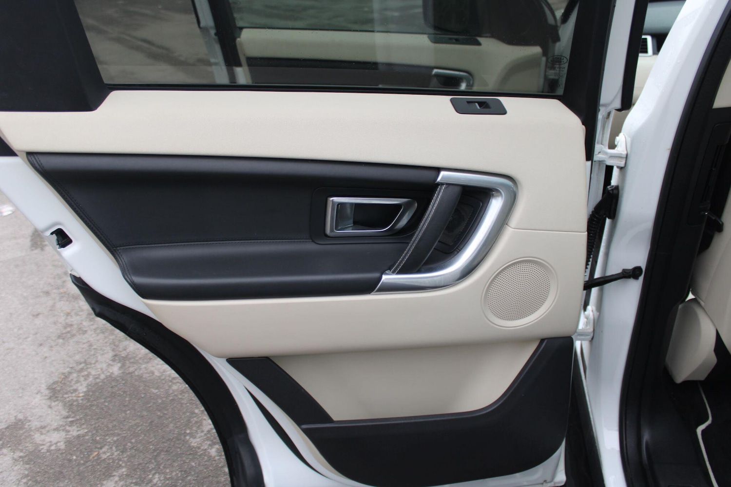 Used Land Rover Discovery Sport 2015 for sale - 77467879: Photo 40