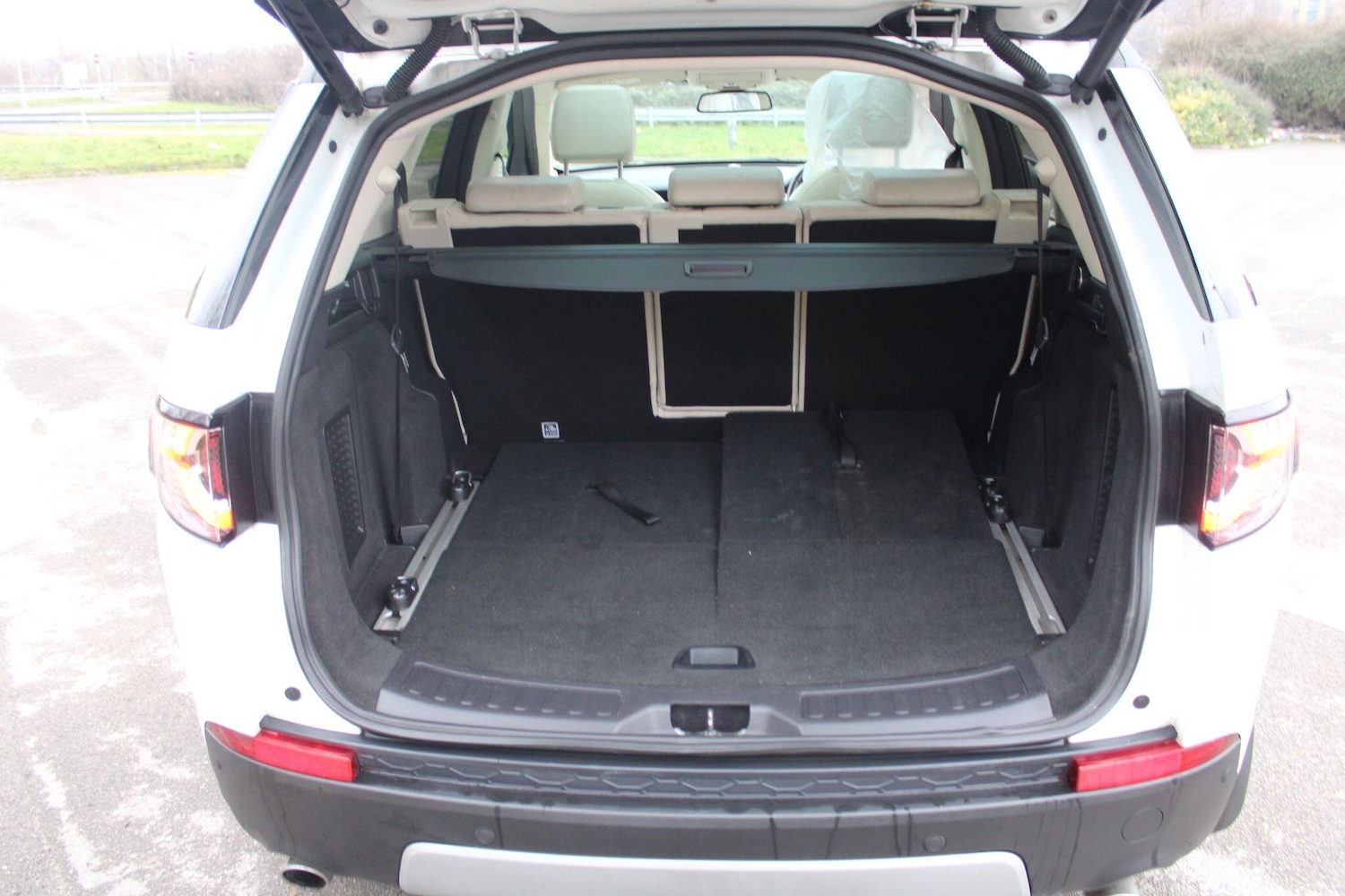 Used Land Rover Discovery Sport 2015 for sale - 77467879: Photo 51