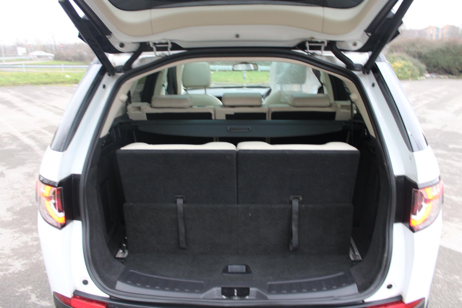 Used Land Rover Discovery Sport 2015 for sale - 77467879: Photo 52