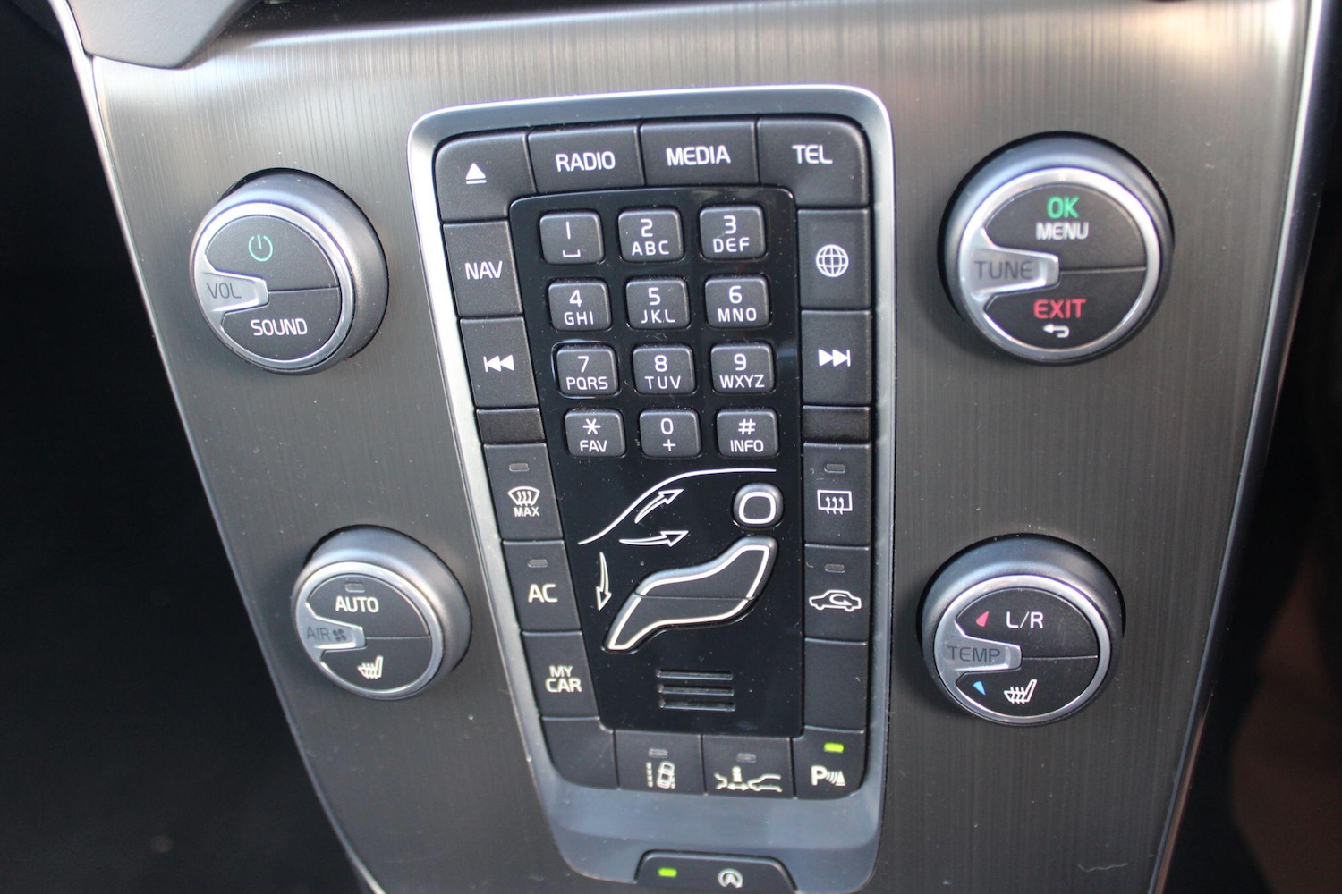 Used Volvo V40 2014 for sale - 77377042: Photo 21