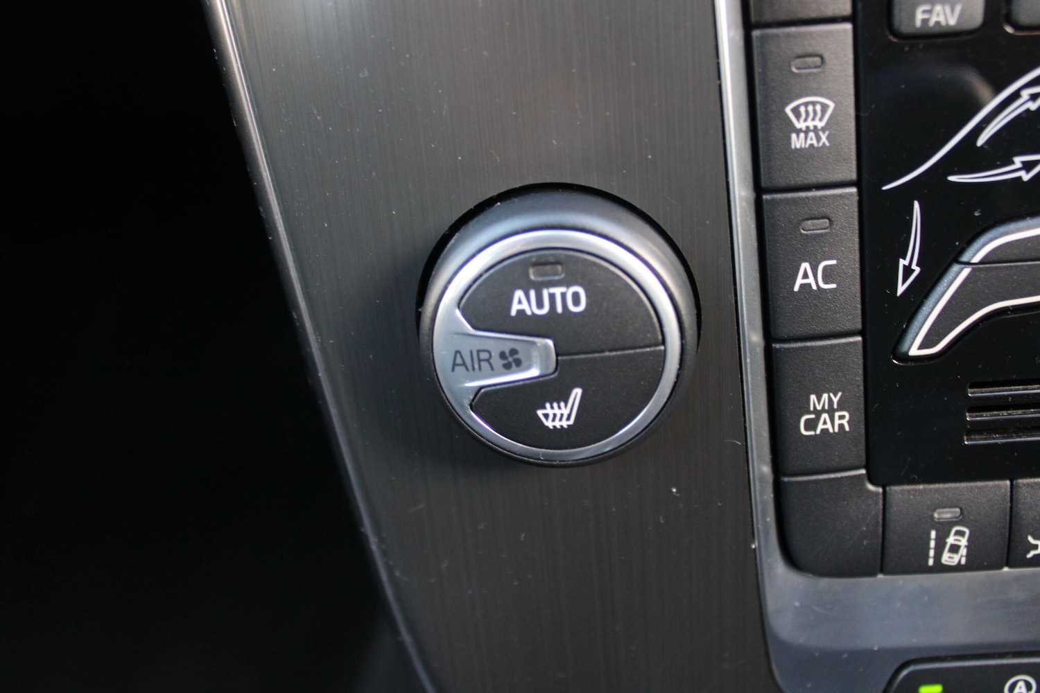 Used Volvo V40 2014 for sale - 77377042: Photo 22