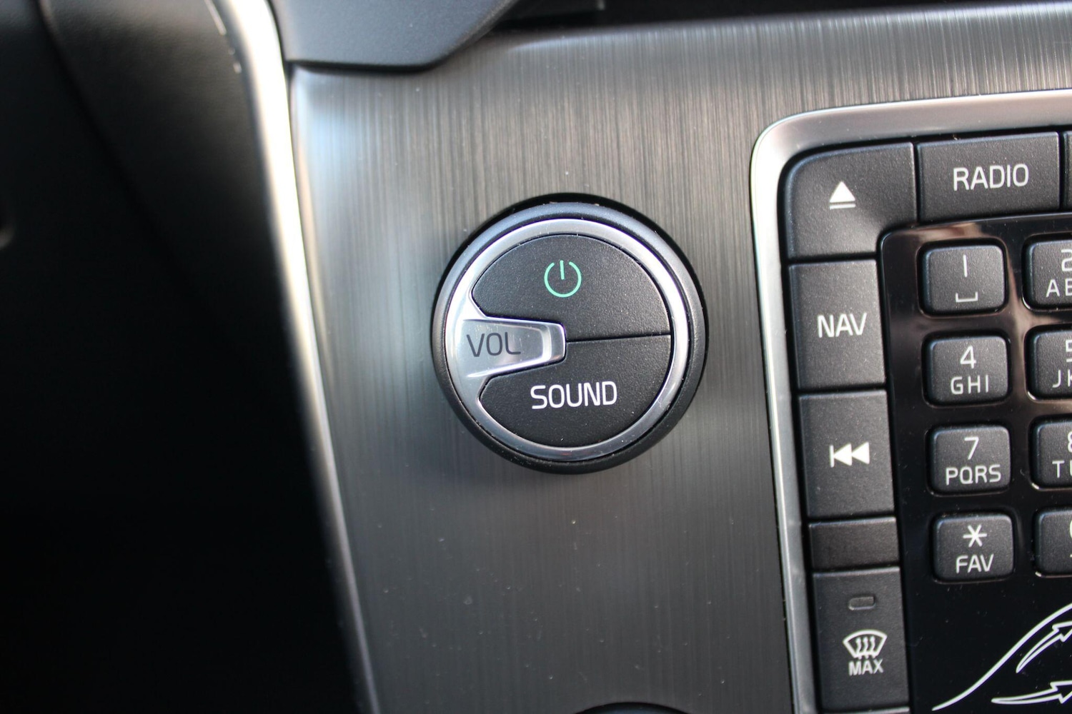 Used Volvo V40 2014 for sale - 77377042: Photo 23