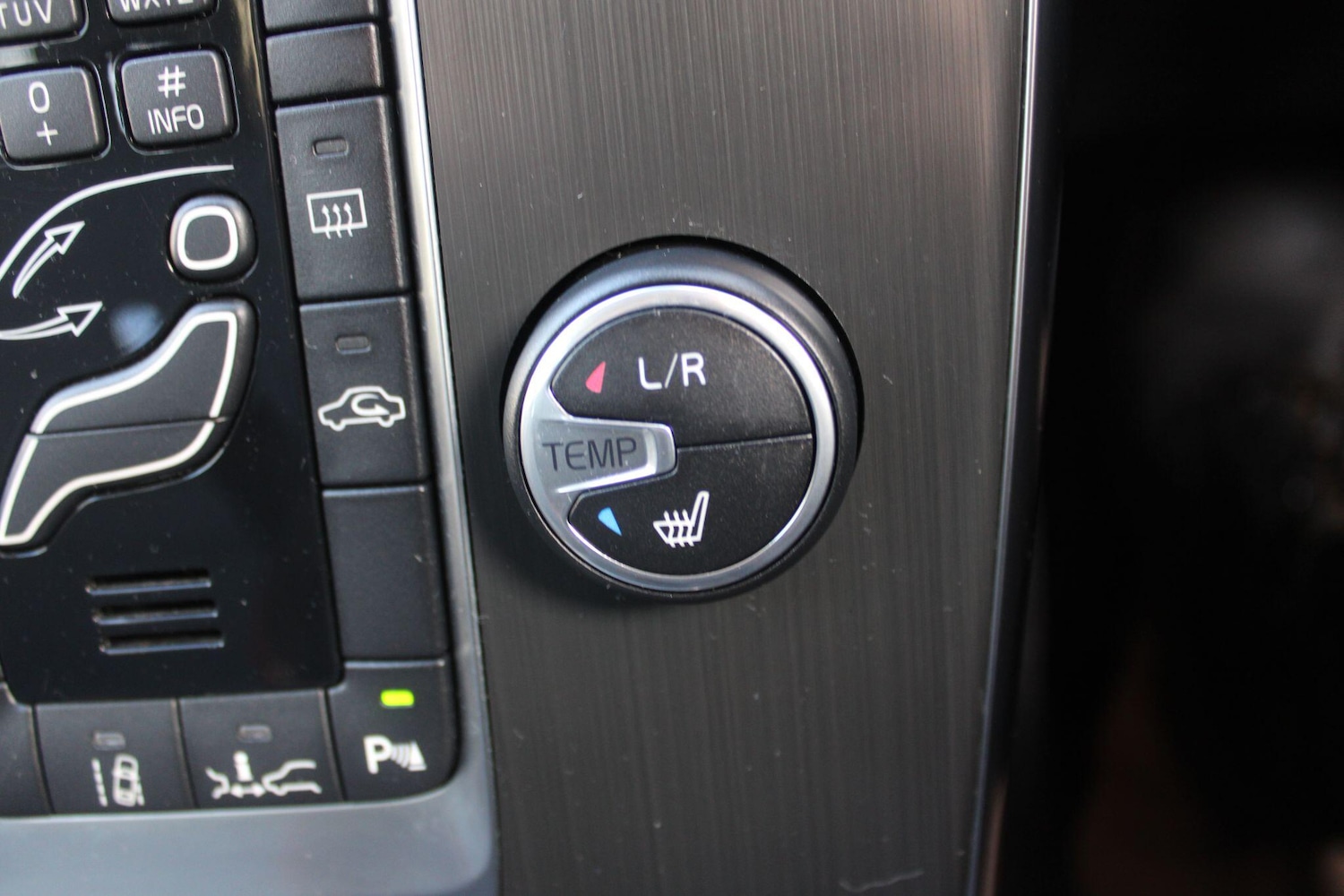 Used Volvo V40 2014 for sale - 77377042: Photo 25