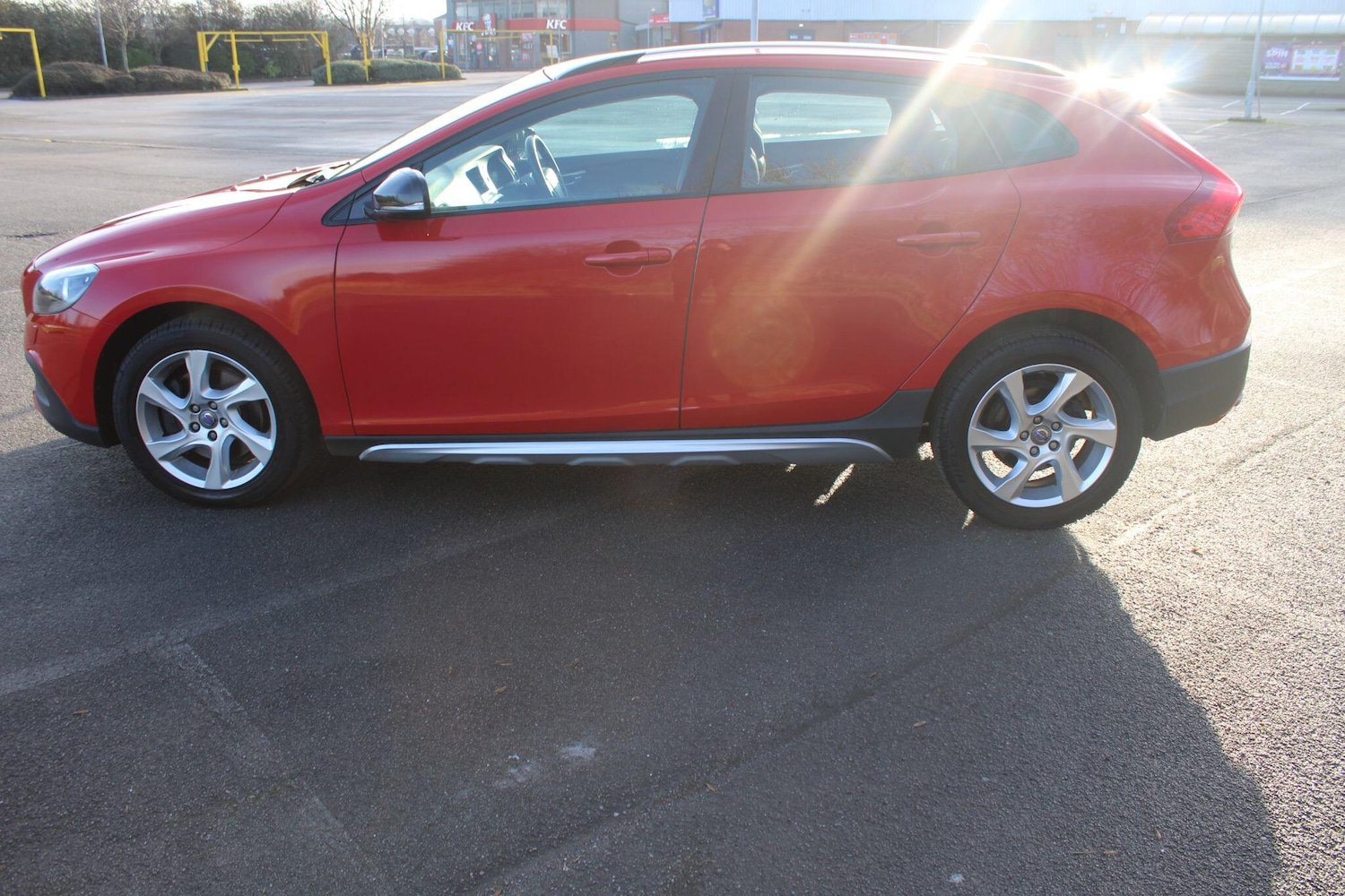 Used Volvo V40 2014 for sale - 77377042: Photo 5