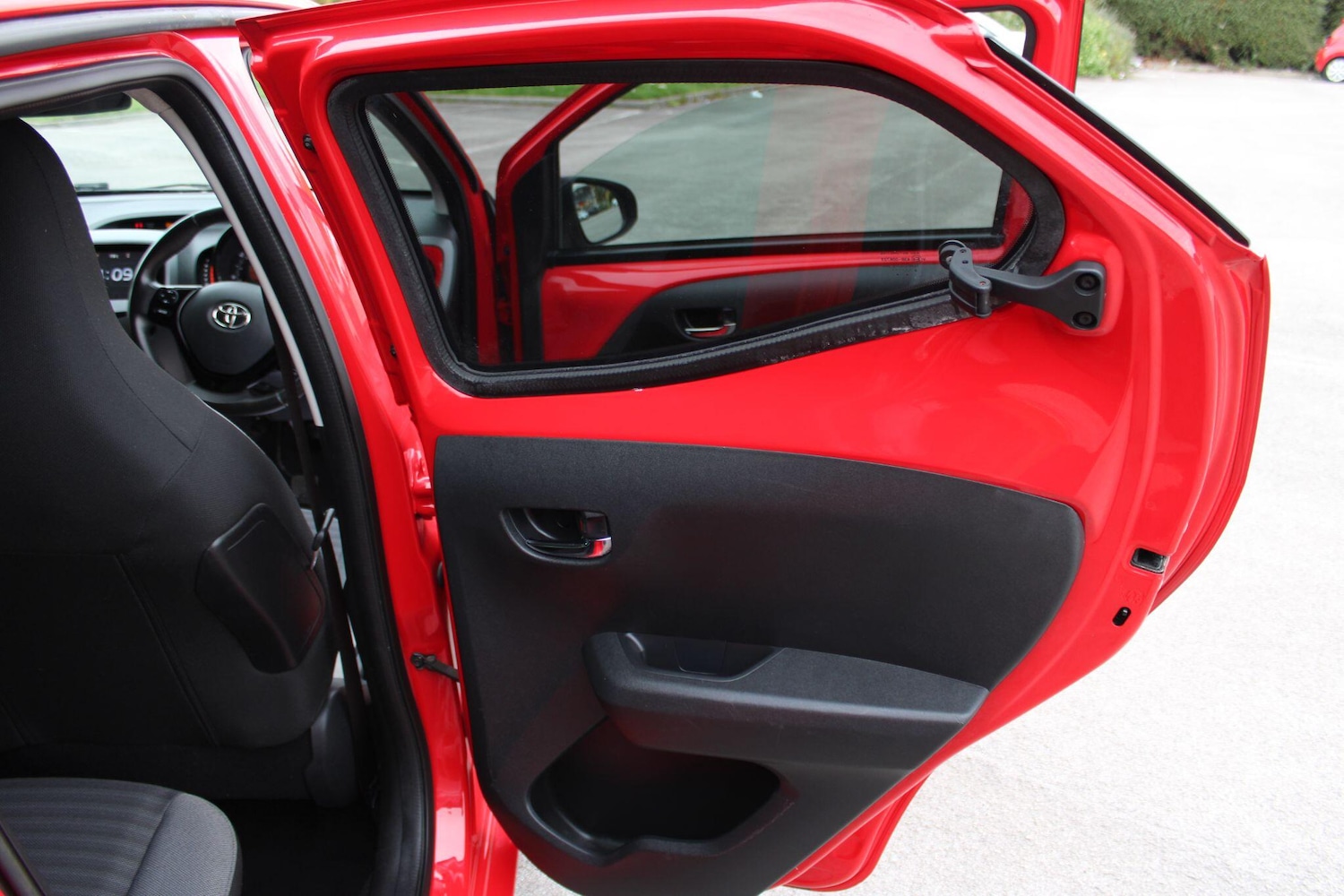 Used Toyota AYGO 2019 for sale - 76246493: Photo 26