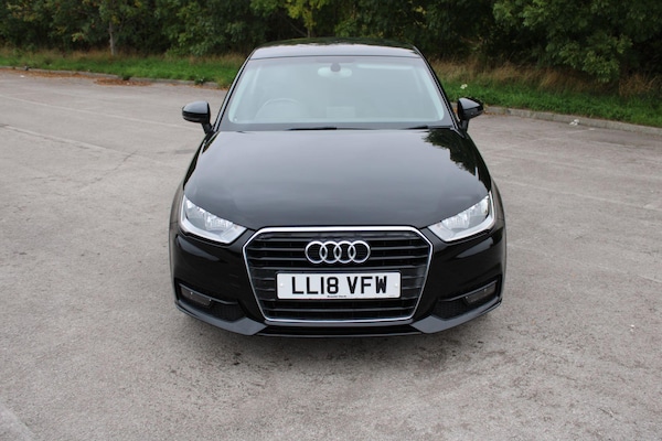 Used Audi A1 2018 for sale - 76259313: Photo 2