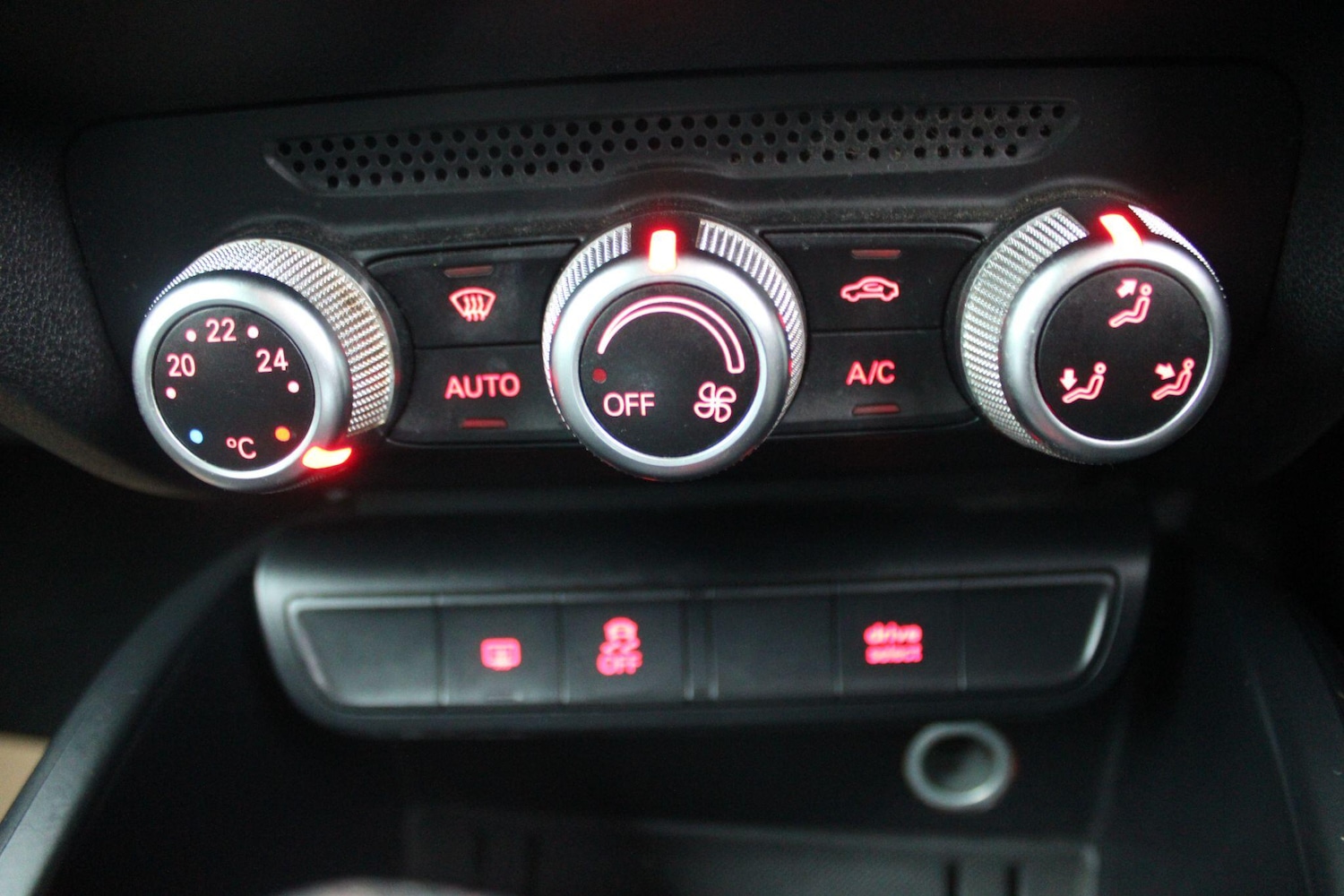 Used Audi A1 2015 for sale - 77040026: Photo 19