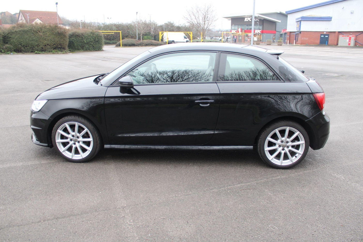 Used Audi A1 2015 for sale - 77040026: Photo 6