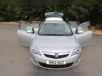 Used Vauxhall Astra 2012 for sale - 79426165: Photo