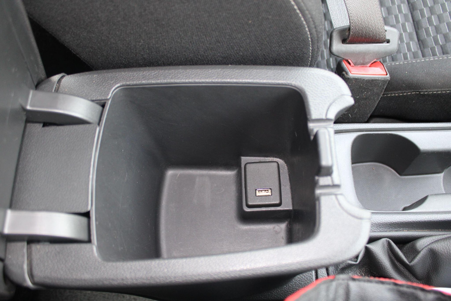 Used Vauxhall Astra 2017 for sale - 78184913: Photo 33