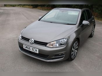 Used Volkswagen Golf 2017 for sale - 79033859: Photo